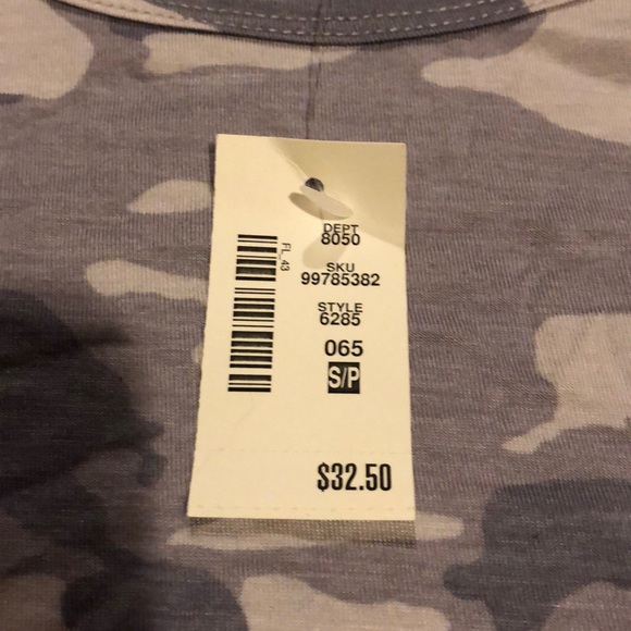 NEVER WORN Aeropostale - Picture 2 of 3